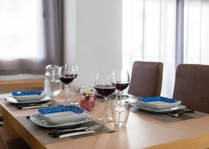 Sur Victoria Apartment